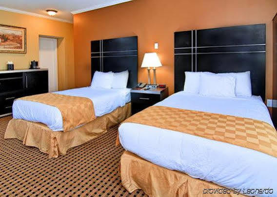 The Prince Hotel Tunkhannock Екстериор снимка